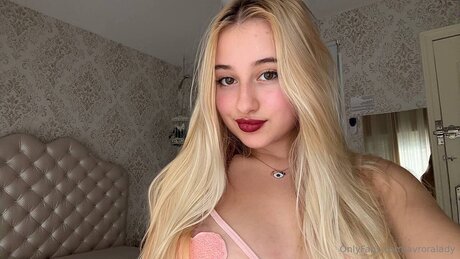 Avroralady Profile pic