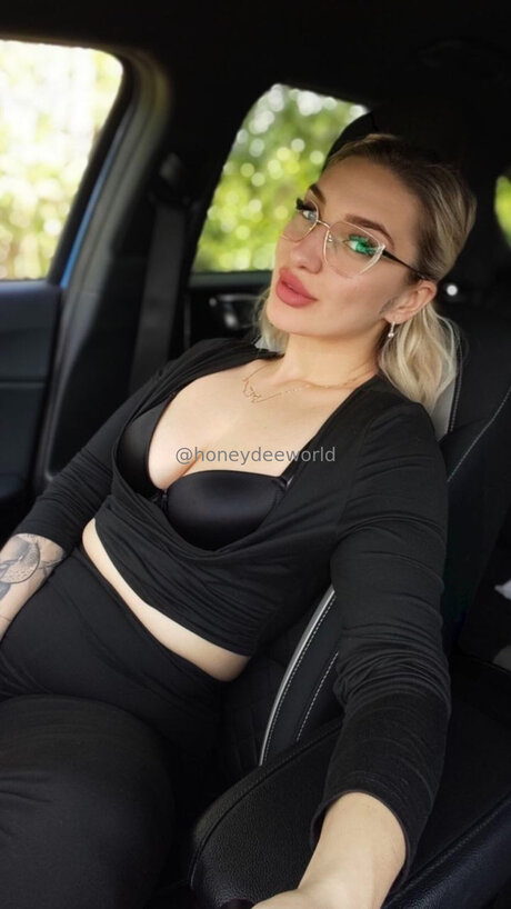 Honeydeeworld onlyfans pics leaked