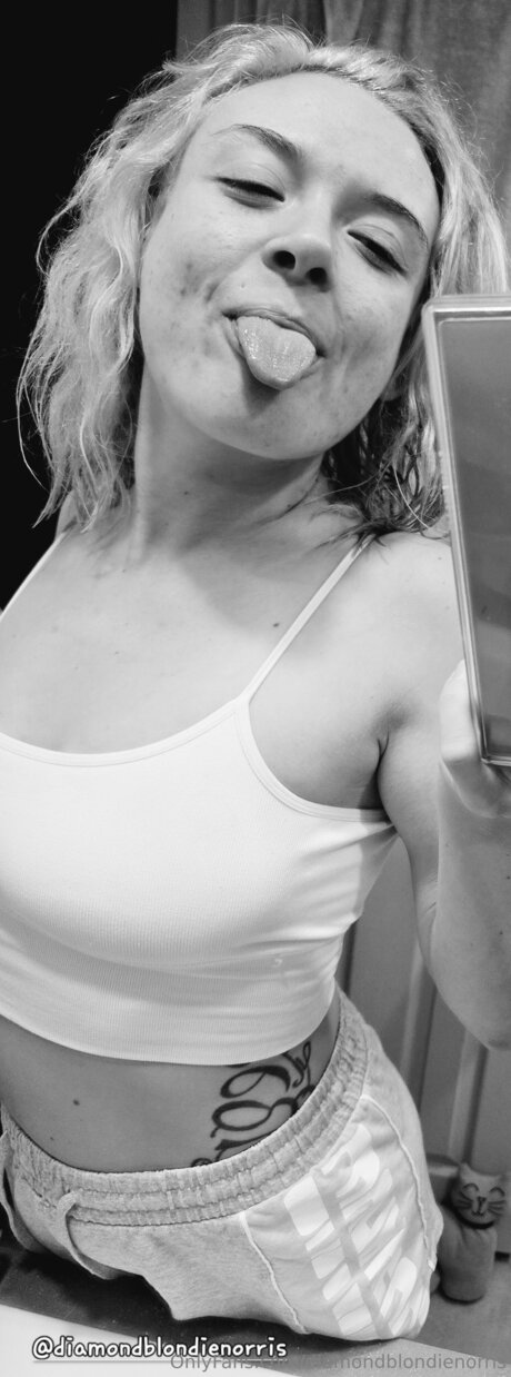 Diamondblondienorris nudes onlyfans leak