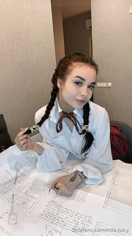 Mila Juicy nude onlyfans