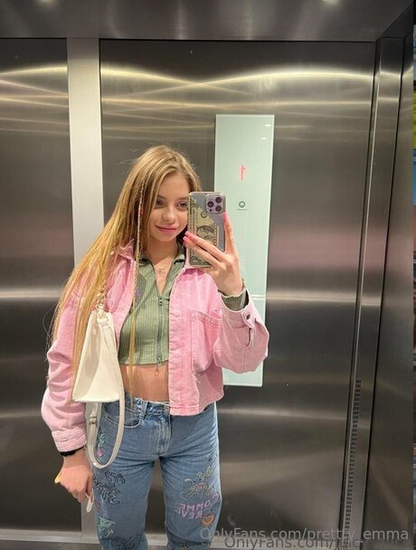Prettty Emma onlyfans nude content