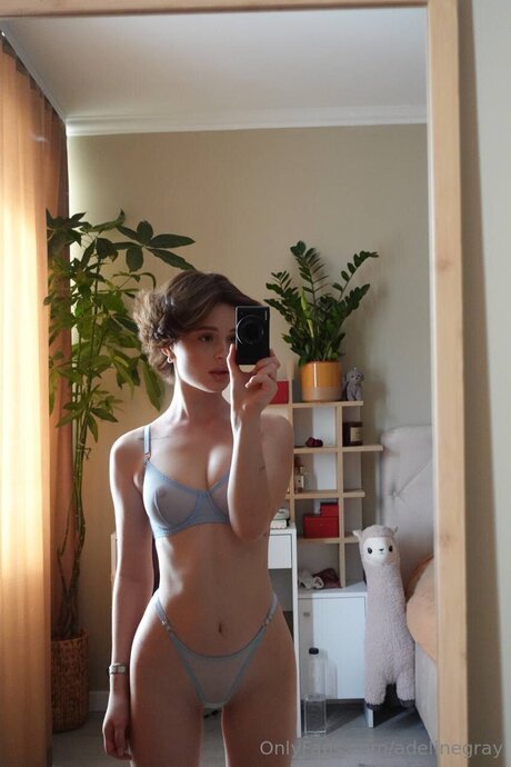 Adelinegray sexy onlyfans