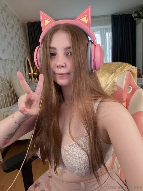 Zarawellness strip onlyfans