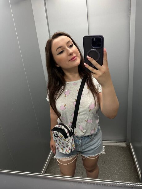 Ameli Kanari onlyfans pictures