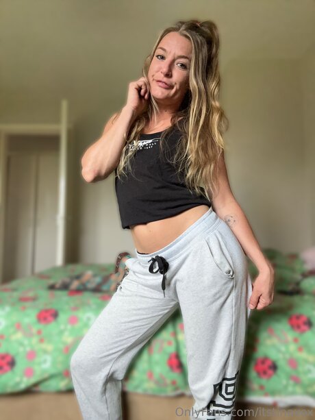 Itstinaxox only fans nudes