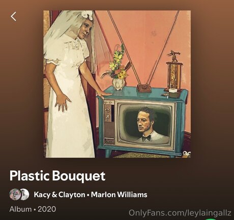 Leylaingallz onlyfans strip tease