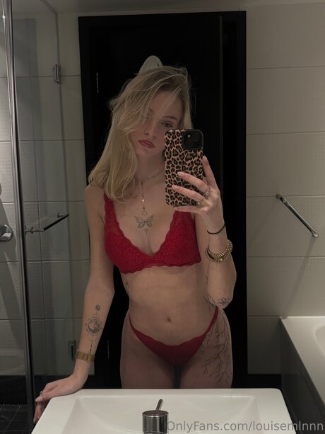 Louisemlnnn nude onlyfans leaked