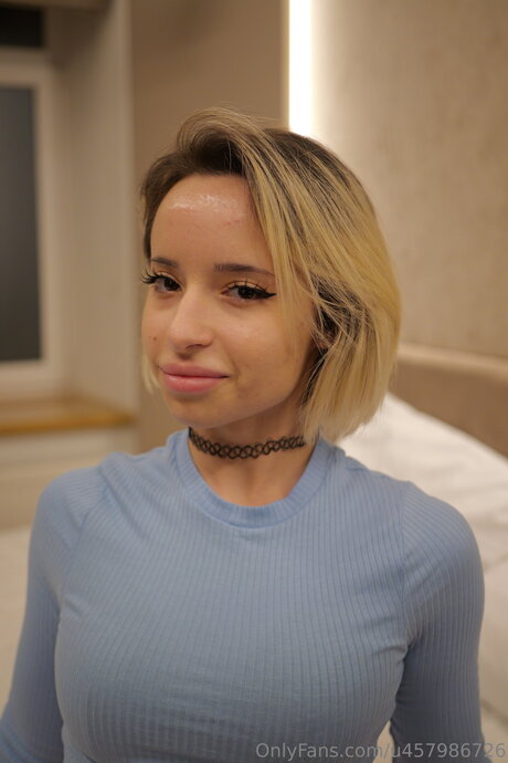 Little Evelyn onlyfans model images