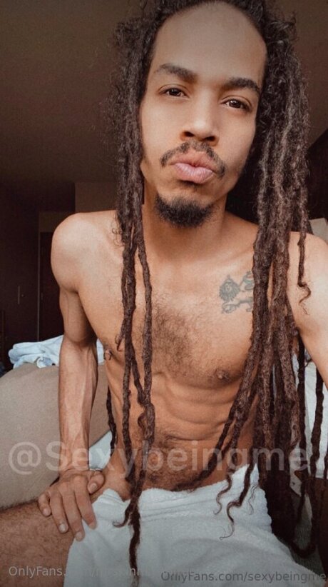 Mrskinnilynnfree onlyfans leaks.