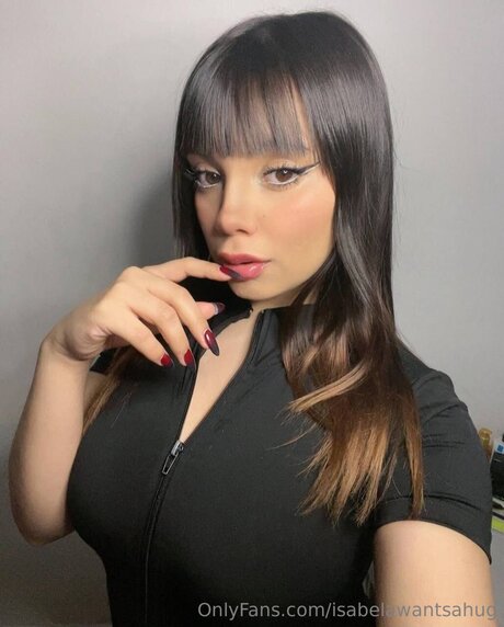 Isabelawantsahug naked onlyfans leak