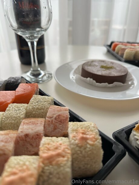 Emmacut1e nsfw onlyfans