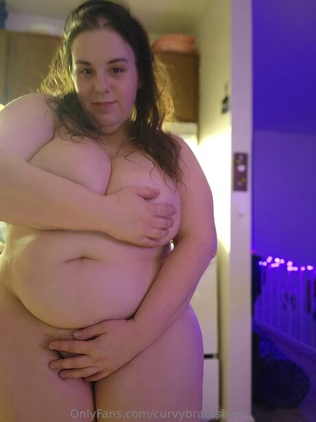 Curvybratashlee only fans content