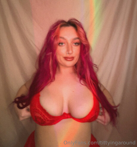 Tittyingaround onlyfans model photo