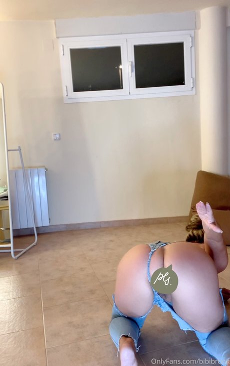 Sandra Maria Brook onlyfans photos