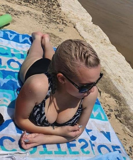 Mini Babe only fans leaks