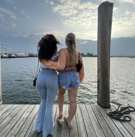 Bella potocny onlyfans leajs