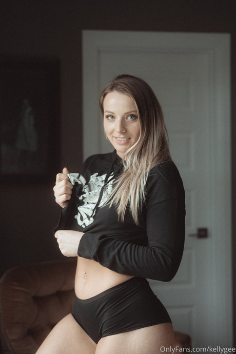 Kelly Gee only fans naked