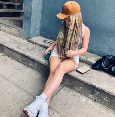 Lourdesazu onlyfans content