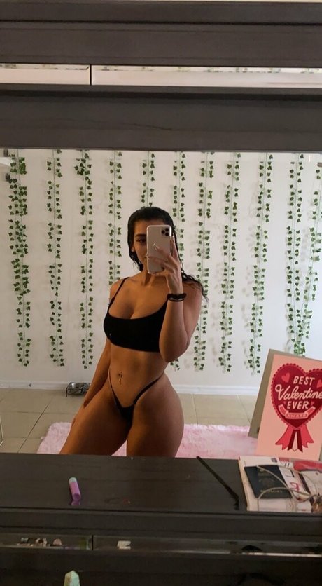 Sirena Marie onlyfans pics