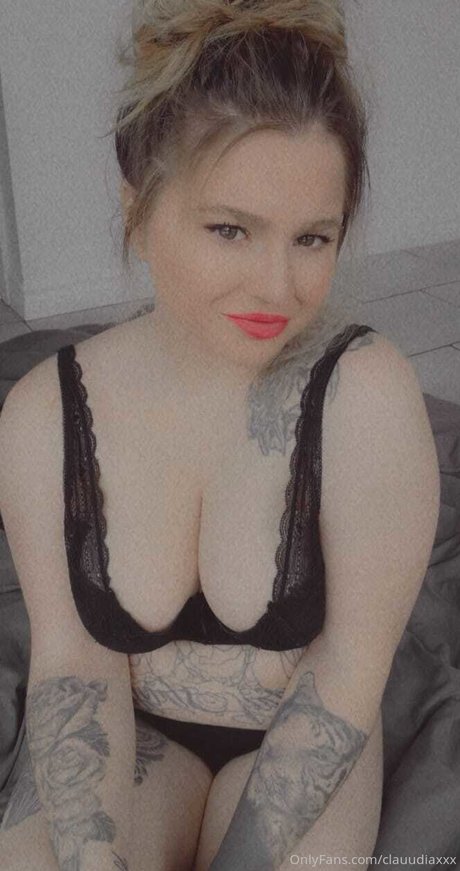 Claudia Lussier onlyfans strip