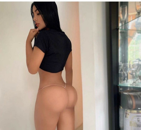 Carovelez Betancourth sex onlyfans