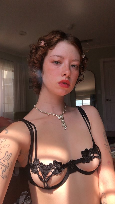 _Chloe Woodard porn only fans