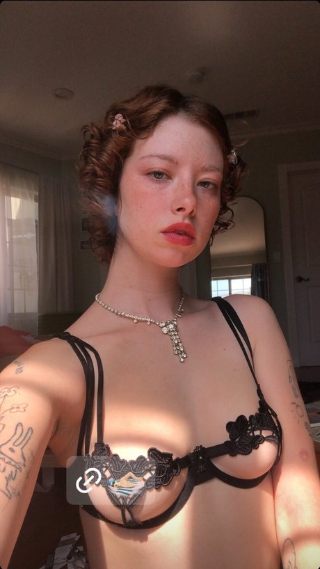 _Chloe Woodard leaked onlyfans