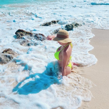 Victoria GLan onlyfans explicit content