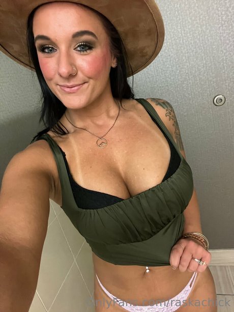 Raska chick nude leaked onlyfans