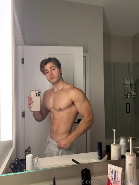 Aaronaesthetics only fans nude