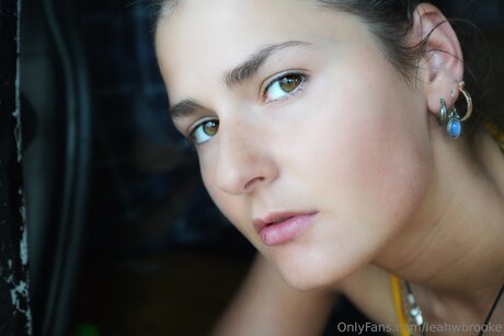Leahwbrooke onlyfans posts