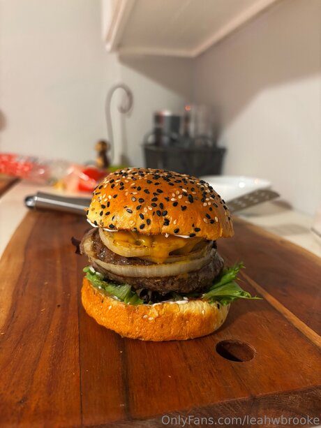 Leahwbrooke onlyfans nudes