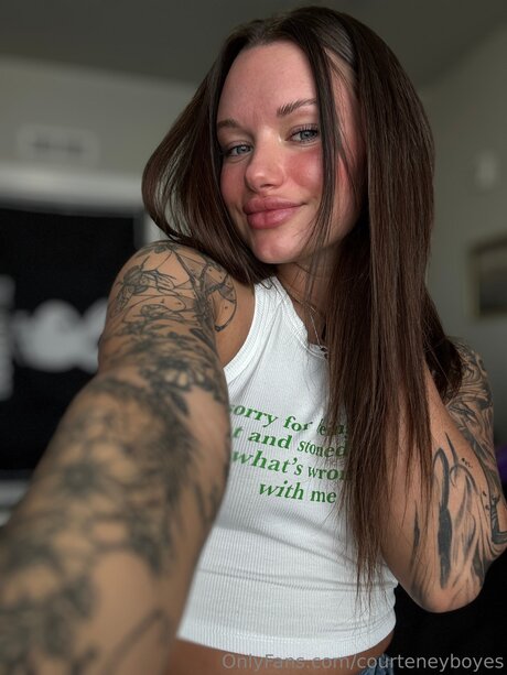 Courteneyboyes nude onlyfans pics