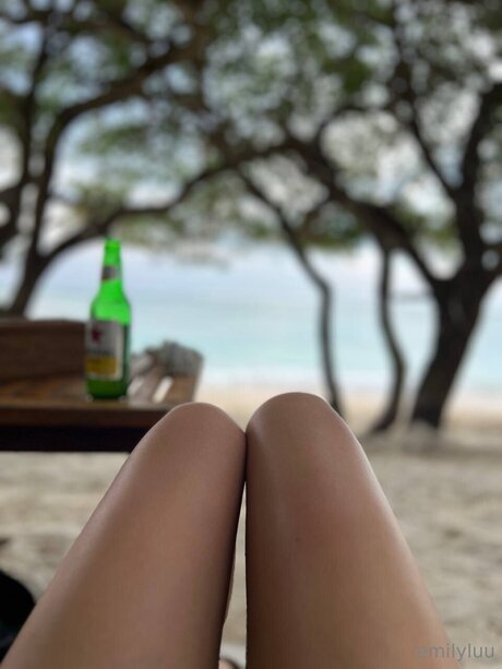 Emilylu onlyfans desnuda