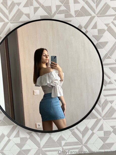 Littleangelmary onlyfans desnuda