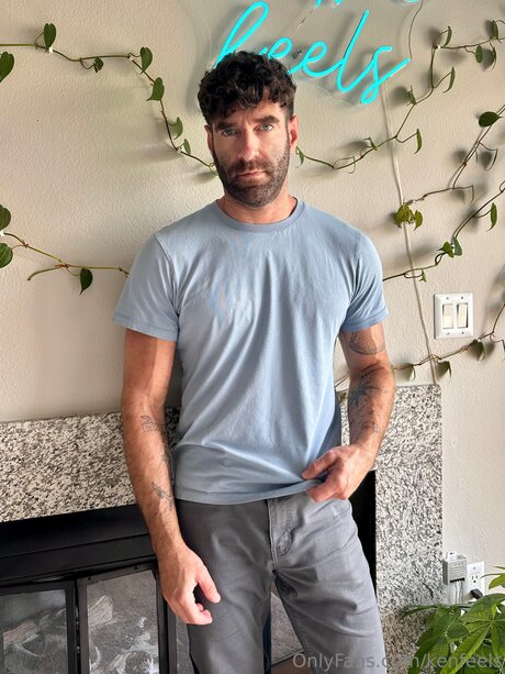 Kenfeels is on onlyfans