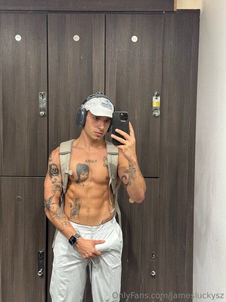 Jamesluckysz porn onlyfans