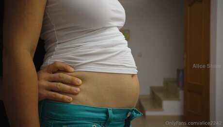 Alice2242 onlyfans full
