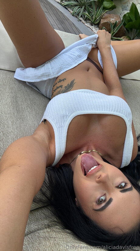 Aliciadavisfree free onlyfans