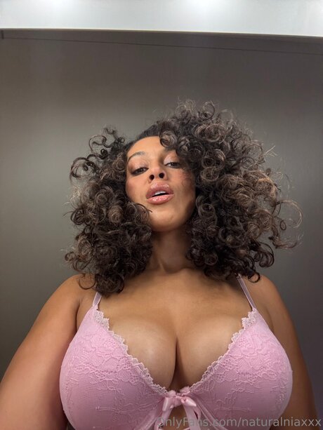 Naturalniaxxx naked onlyfans