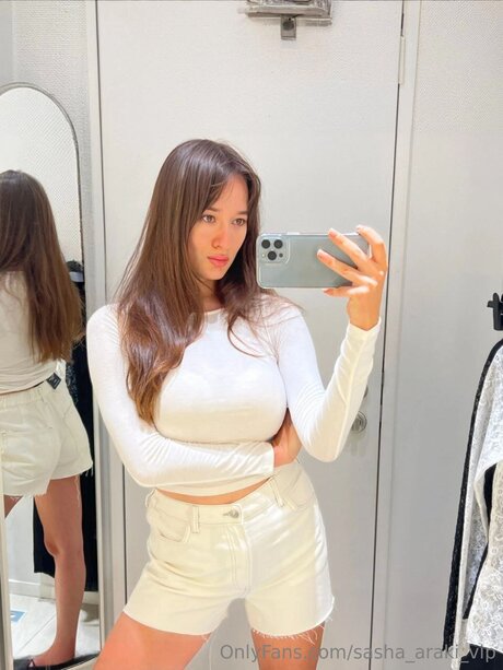 Sasha Araki Vip naked onlyfans leaked