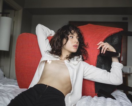 Mina Bell_ onlyfans.