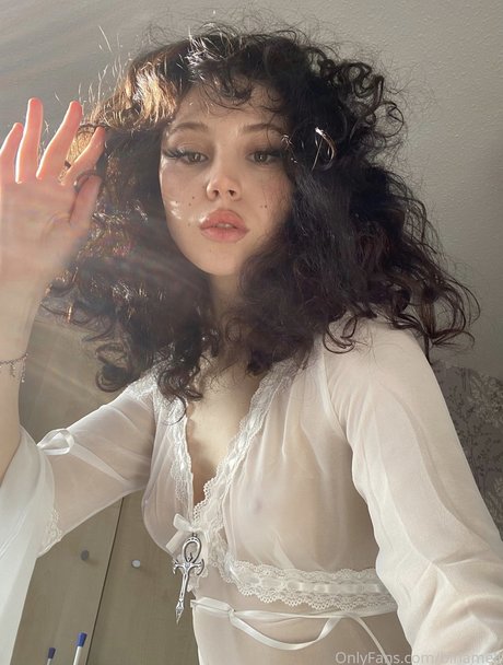 Mina Bell_ onlyfans pictures