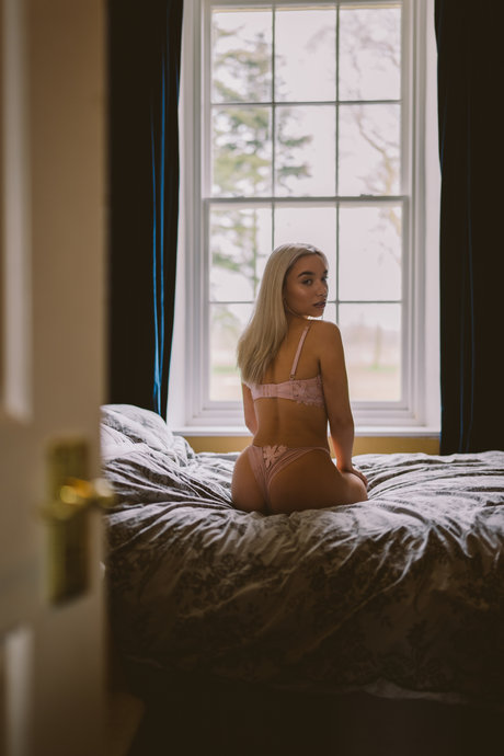 Ella Baig onlyfans gratis