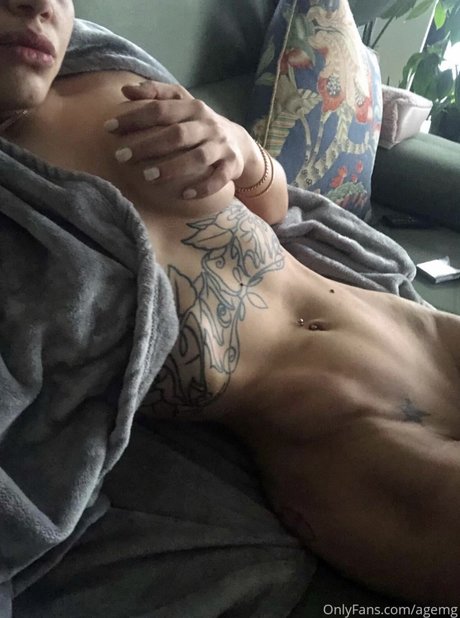 Agemg Ecem Profile pic