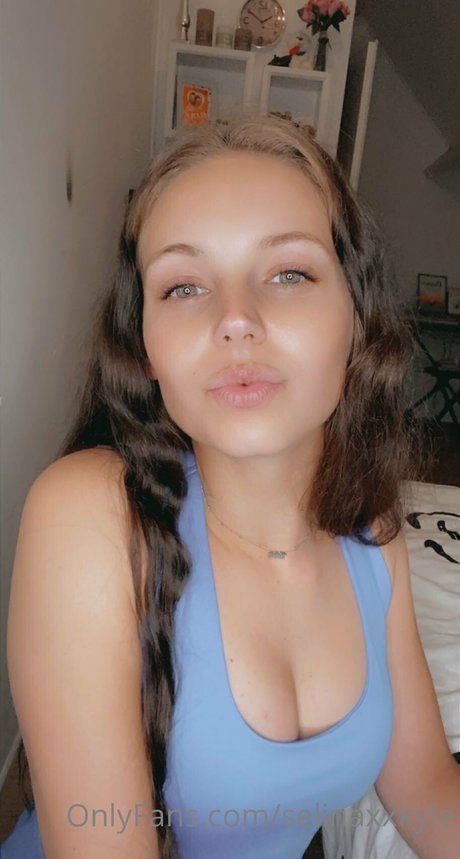 Selina Kyle nude leaked onlyfans