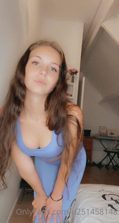 Selina Kyle naked on onlyfans