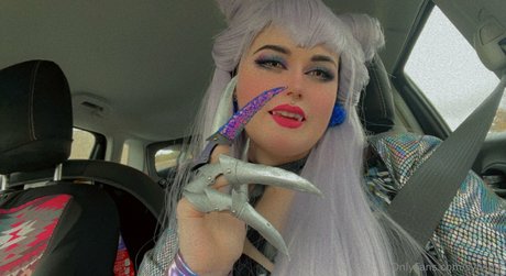 Sylvipix Young Goth Milf onlyfans naked leak