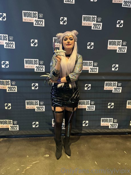 Sylvipix Young Goth Milf leaked onlyfans nudes