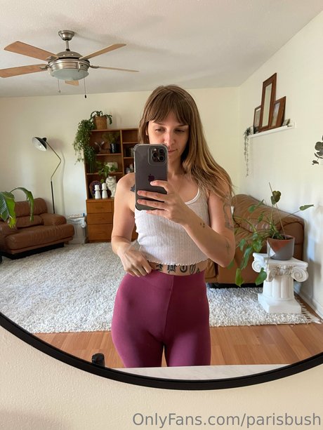 Parisbush_ on onlyfans